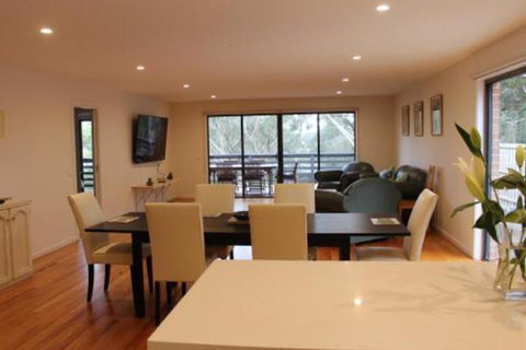 Kanburra House - Accommodation Melbourne 0