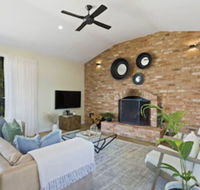 Embracing Evandale - Accommodation Melbourne