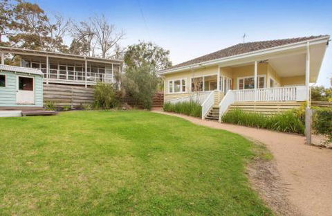 BEACHSIDE GETAWAY DROMANA - Accommodation Melbourne 6