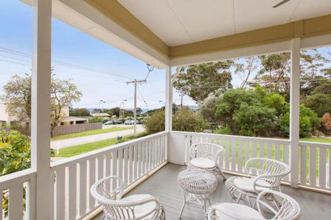 BEACHSIDE GETAWAY DROMANA - Accommodation Melbourne 1