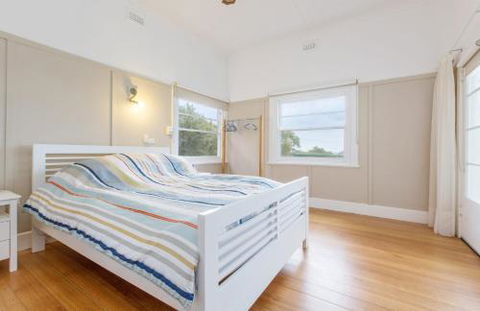 BEACHSIDE GETAWAY DROMANA - Accommodation Melbourne 3