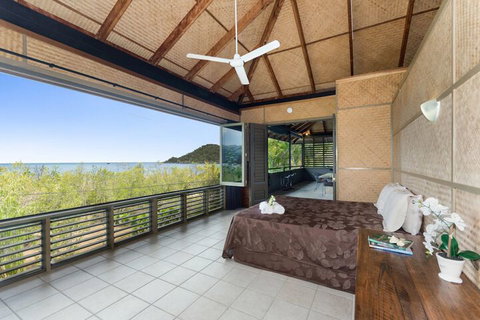 Absolute Beachfront - Accommodation Melbourne 3