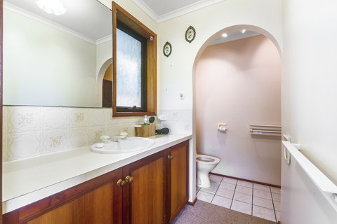 Vintage Cuddle Guest House - Accommodation Melbourne 5