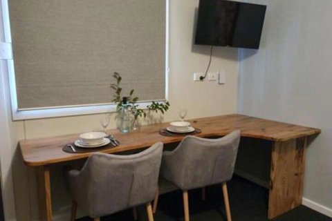 Cornwall House Accommodation - Accommodation Melbourne 7
