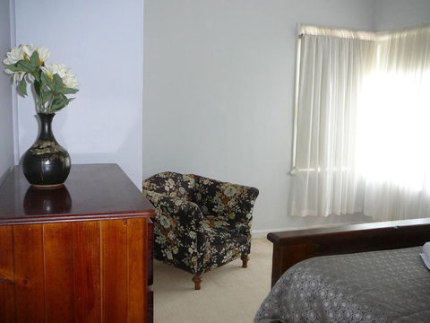 BEACHPOINT COTTAGE - Accommodation Melbourne 6