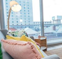 Paradiso on Bent Netflix Wifi City life - Accommodation Melbourne