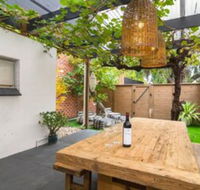 Blackbird at Arlos The heart of Glenelg Wifi - Accommodation Melbourne