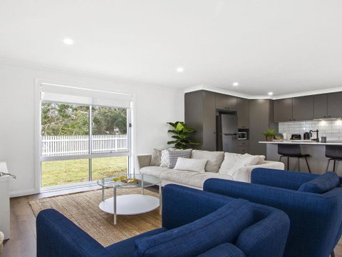 Heartland & Burrows 450m To Beach - Accommodation Melbourne 6