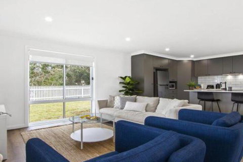 Heartland & Burrows 450m To Beach - Accommodation Melbourne 0