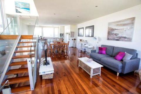 BELLA CASA - Accommodation Melbourne 0