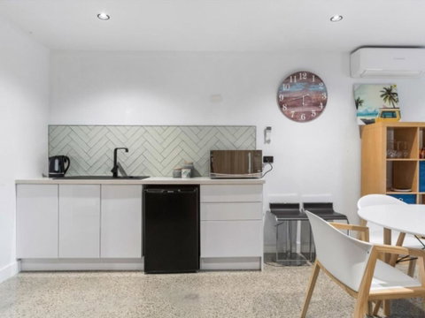 Chic Beach Studio - Accommodation Melbourne 2
