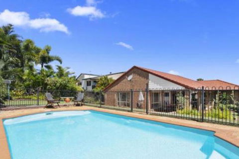 BB233 Banksia Beach Family Home 4 Bedrooms - Accommodation Melbourne 0
