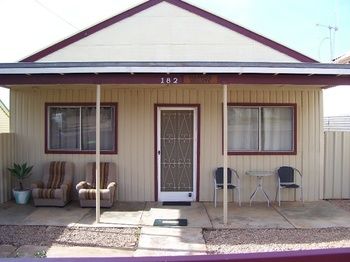 Aussie Bacon & Eggs Cottages - Accommodation Melbourne 0