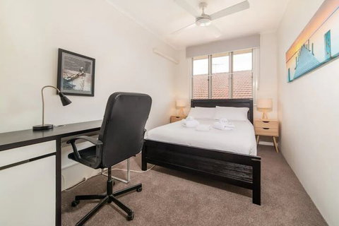 Peaceful 3 Bedroom Apartment In Ascot - Accommodation Melbourne 7
