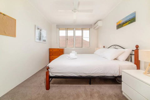 Peaceful 3 Bedroom Apartment In Ascot - Accommodation Melbourne 2