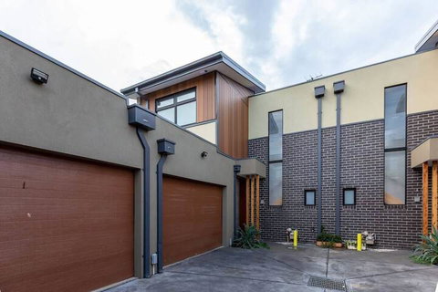 Impressive & Spacious New Townhouse@preston - Accommodation Melbourne 1