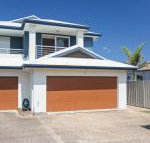 Relax at Pacific 1 / 26 Pacific Avenue private duplex with enclosed yard - Accommodation Melbourne