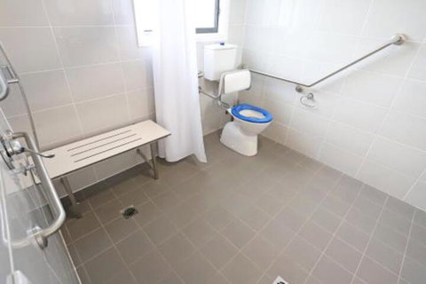 Eastend Studio Apartments - Accommodation Melbourne 4