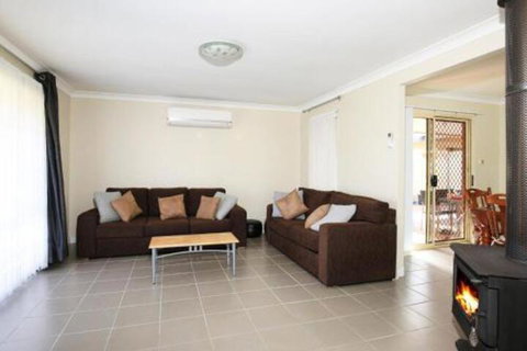 Kingfisher Pet Friendly 10 Mins To Hyams Beach - Accommodation Melbourne 7