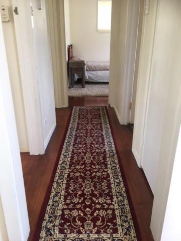Holiday Home Close To Train Station - Accommodation Melbourne 5