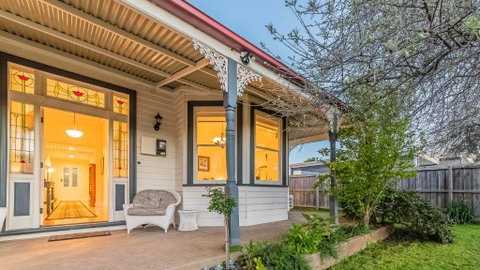 3 Genesta St. Cowes Federation Home - Accommodation Melbourne 3