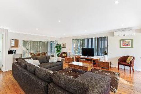 3 Bedroom House Bay Serene 15 Mistral Close - Accommodation Melbourne 0