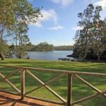 Berrara Lagoon Front Chalet - Accommodation Melbourne 0