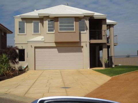 Acaciabnb - Accommodation Melbourne 0