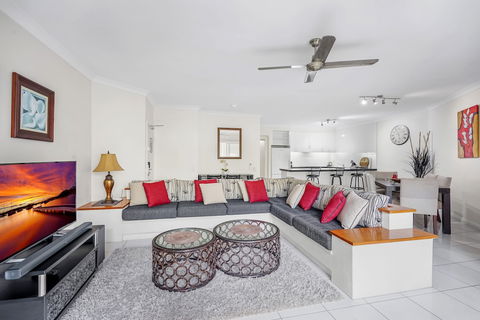 Poolside Apt In Alamanda Beachfront Resort 52 - Accommodation Melbourne 6