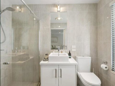 LOUTTIT BAY APARTMENT 2 Main Street With Wifi & Views - Accommodation Melbourne 2