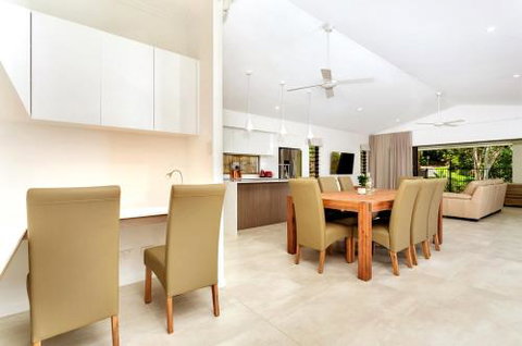 PARKVIEW At PALM COVE - Accommodation Melbourne 1
