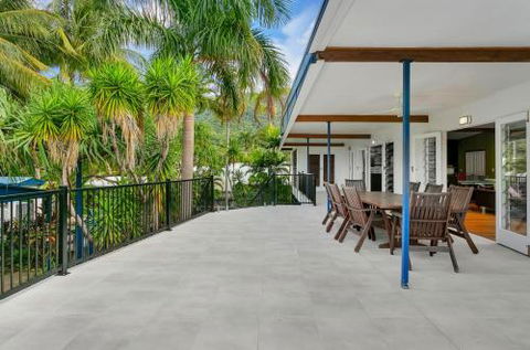 SANTORINIatPALM COVE - Accommodation Melbourne 1