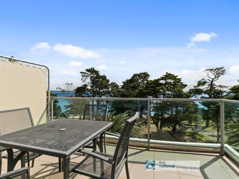 444 The Waves - Accommodation Melbourne 5