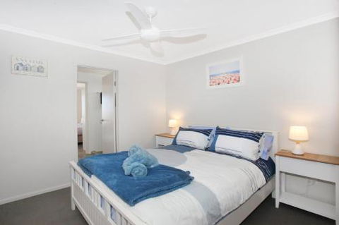 BEACH SHOPS & FABULOUS VACATION HOME! - Accommodation Melbourne 4