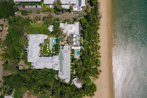 Belle Escapes - Absolute Beachfront Apartment With Private Pool Alamanda Resort 