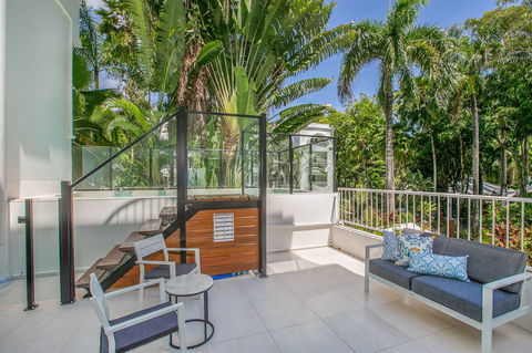 Belle Escapes - Absolute Beachfront Apartment With Private Pool Alamanda Resort 