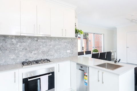 Wagga Apartments 4 - Accommodation Melbourne 6