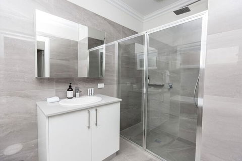 Wagga Apartments 4 - Accommodation Melbourne 0