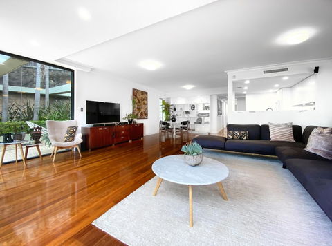 BELLEVUE GARDEN OASIS-hosted By L'Abode - Accommodation Melbourne 5