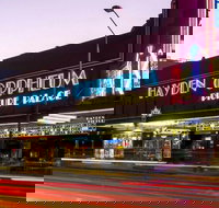 Modern Two Bedroom Apartment with Views HARIS - Accommodation Melbourne