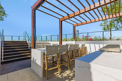 FV Dream 2 BED Apt+ Pool+ Free Parking Qfv211-16 - Accommodation Melbourne 0