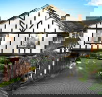 Elizabethan Lodge - Accommodation Melbourne