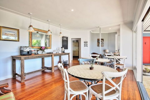 Dolphin Sands - Accommodation Melbourne 2