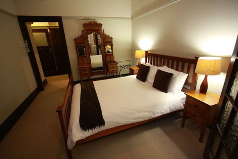 The Bank Guesthouse - Accommodation Melbourne 3