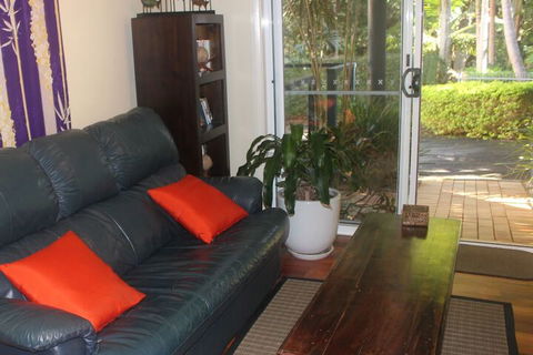 Azura Beach House B&B - Accommodation Melbourne 4