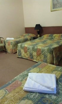 Avalon Motel - Accommodation Melbourne 0