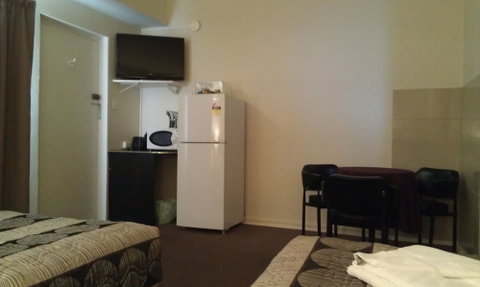 Avalon Motel - Accommodation Melbourne 1