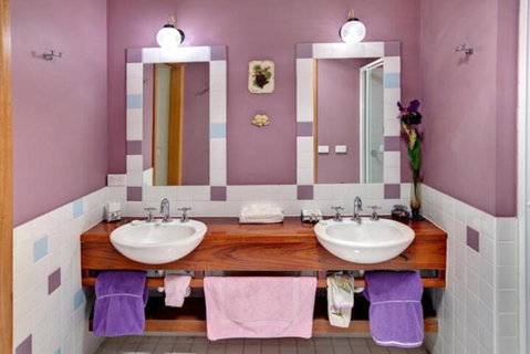 Ditto Daddys - Accommodation Melbourne 6