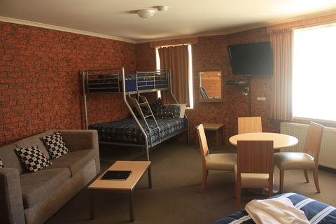 Merrijig Motor Inn Resort - Accommodation Melbourne 4