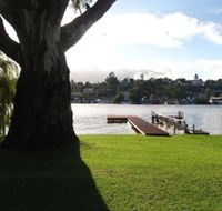 Eleven From The Left - Accommodation Melbourne